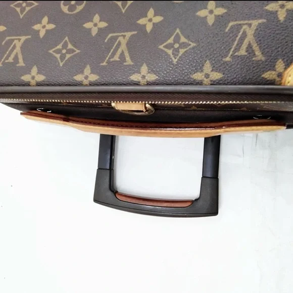 Louis Vuitton Pegase 55 Monogram - Picture 5 of 16